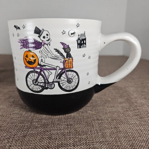 Two Ceramic Skeletons On Motor Scooter Bikes 18 Inch Mugs Cobwebs And Cauldrons - Picture 5 of 9
